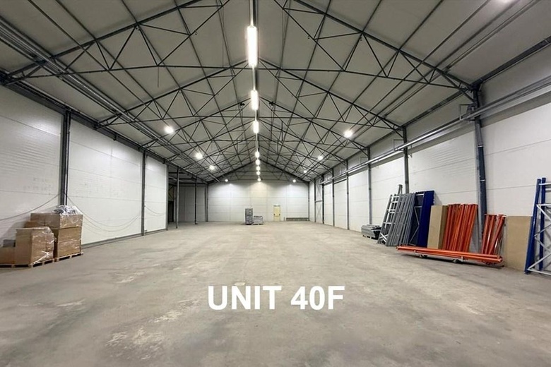 BedrijfsruimteaanPoelweg 40<br/> inDe Kwakel