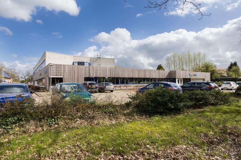 Bekijk foto 20 in  aan de  in 