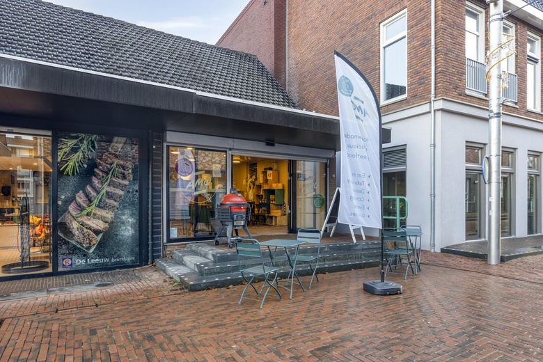 Bekijk foto 1 van Middenbaan 66