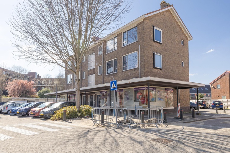 WinkelruimteaanJan Tooropstraat 13<br/> inWeesp WinkelruimteaanJan Tooropstraat 13<br/> inWeesp
