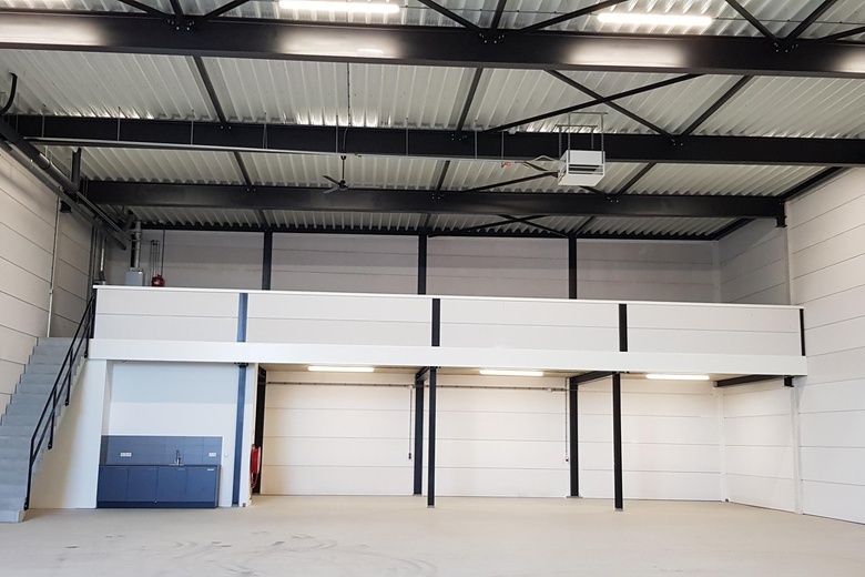 Bekijk foto 1 van Cargadoorweg 9