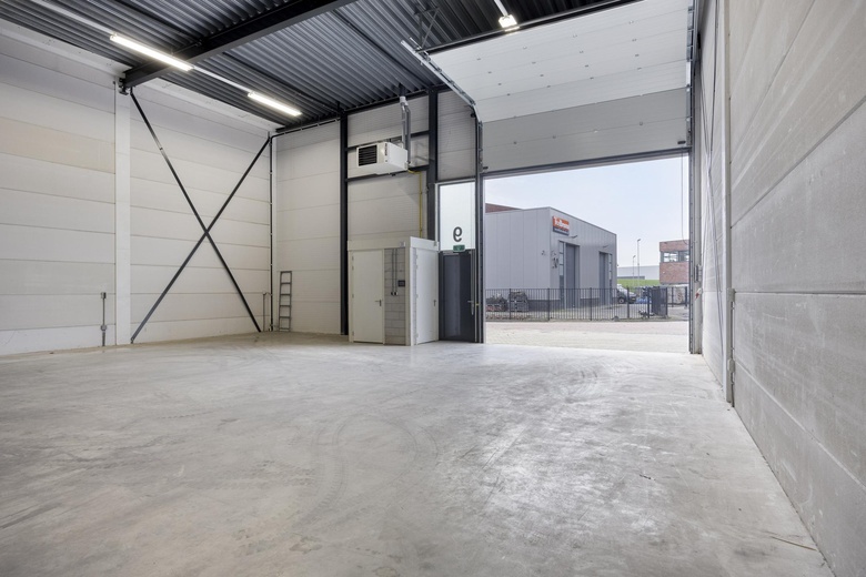 BedrijfsruimteaanVan Coulsterweg 9<br/> inAlblasserdam