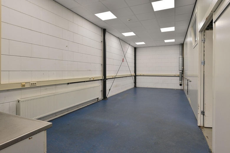 BedrijfsruimteaanRokerijweg 4 a<br/> inHuizen