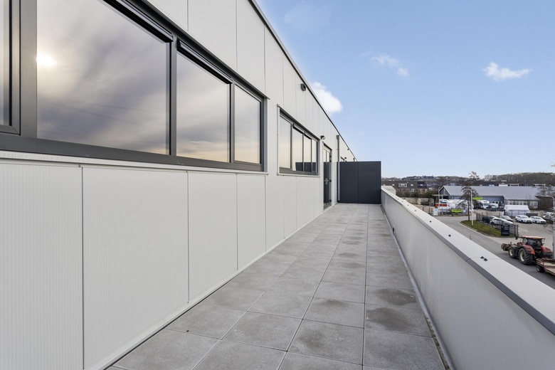 BedrijfsruimteaanKabelweg 25<br/> inRoelofarendsveen