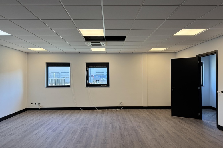 BedrijfsruimteaanHet Tasveld 7<br/> inHendrik-Ido-Ambacht