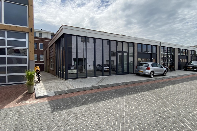 Bekijk foto 1 van Fokkerstraat 11