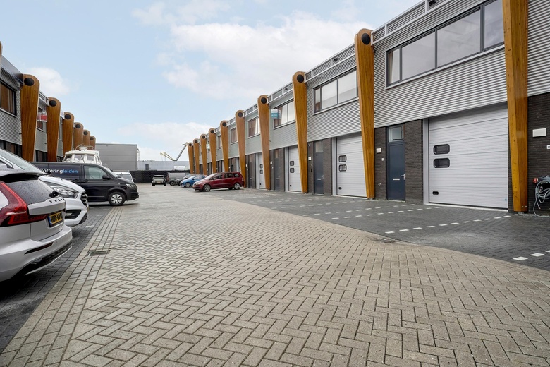 BedrijfsruimteaanIndustrieweg 12 N<br/> inZoeterwoude