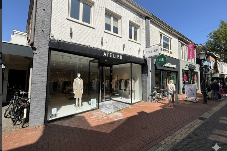 Bekijk foto 1 van Nassaulaan 24