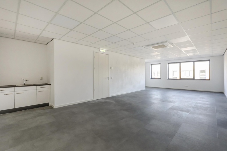 BedrijfsruimteaanGoudsmid 64<br/> inTer Aar