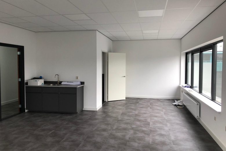 KantoorruimteaanVijfhuizenberg 42<br/> inRoosendaal KantoorruimteaanVijfhuizenberg 42<br/> inRoosendaal