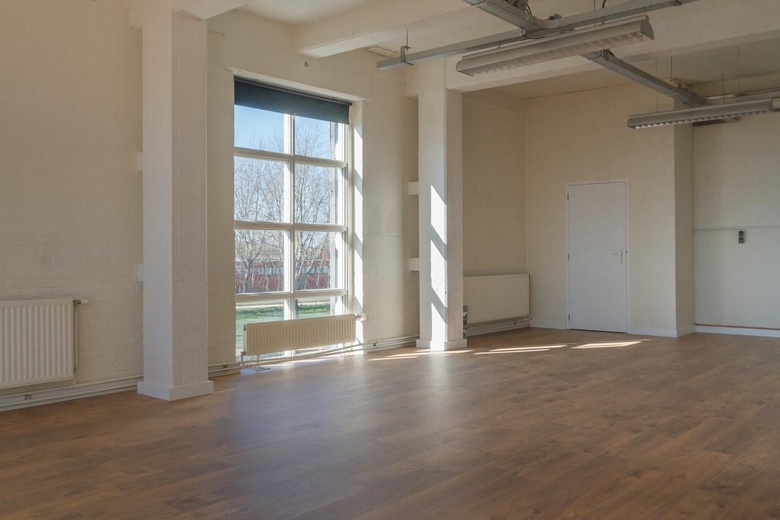 KantoorruimteaanOverschieseweg 34<br/> inRotterdam KantoorruimteaanOverschieseweg 34<br/> inRotterdam