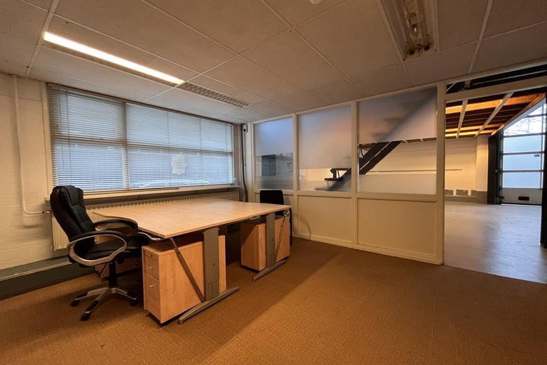 BedrijfsruimteaanNeutronstraat 7 7<br/> inGroningen