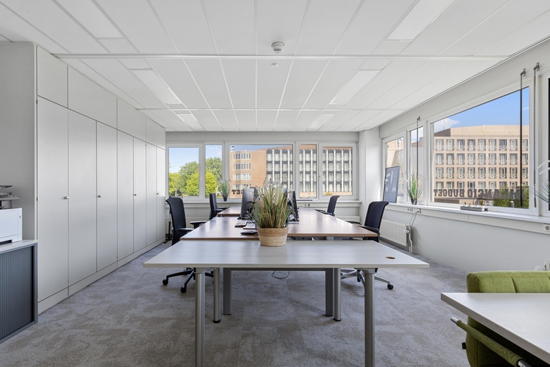 KantoorruimteaanCurieweg 5<br/> inSpijkenisse KantoorruimteaanCurieweg 5<br/> inSpijkenisse