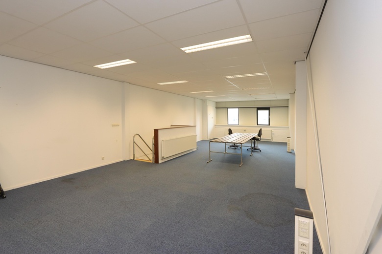 BedrijfsruimteaanOplagestraat 4<br/> inAlmere BedrijfsruimteaanOplagestraat 4<br/> inAlmere