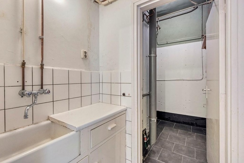WinkelruimteaanKaaistraat 44<br/> inSteenbergen WinkelruimteaanKaaistraat 44<br/> inSteenbergen