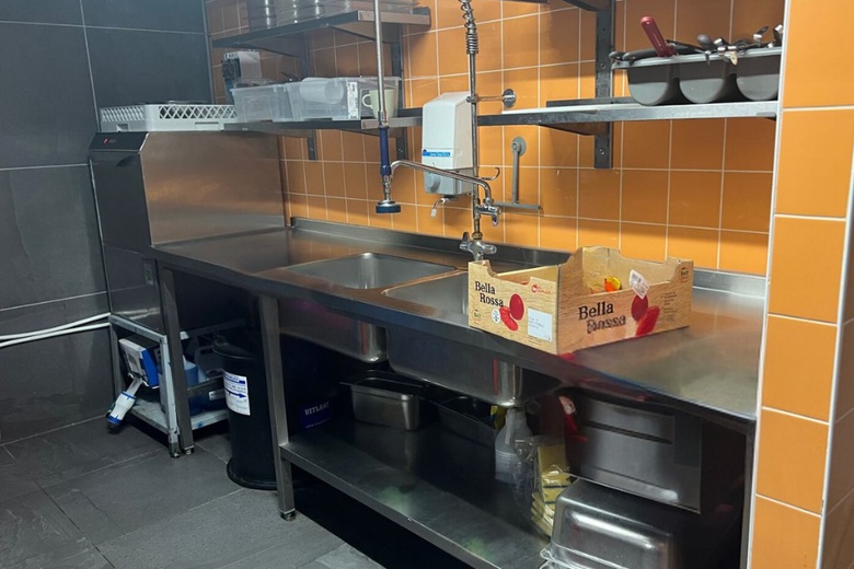 HorecaaanToulonselaan 12<br/> inDordrecht