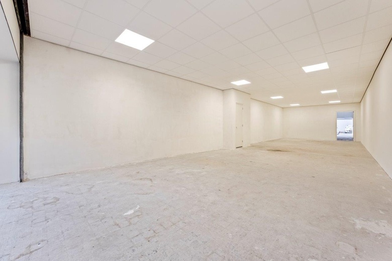 WinkelruimteaanHagelingerweg 55<br/> inSantpoort-Noord WinkelruimteaanHagelingerweg 55<br/> inSantpoort-Noord
