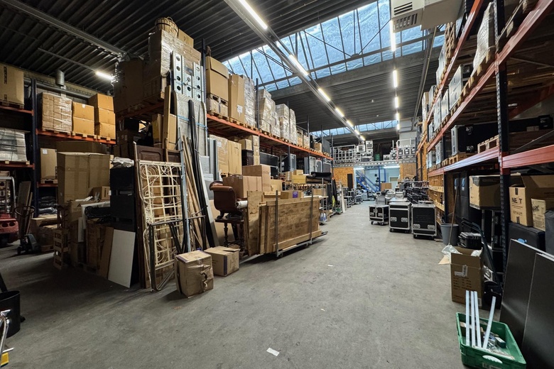 BedrijfsruimteaanElftweg 40 - 42<br/> inRaamsdonksveer