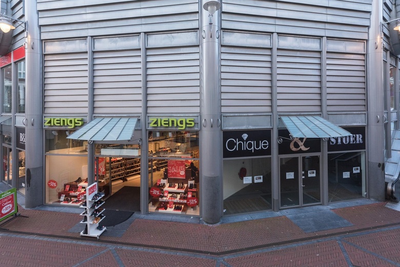 WinkelruimteaanUitstraat 115<br/> inSpijkenisse WinkelruimteaanUitstraat 115<br/> inSpijkenisse