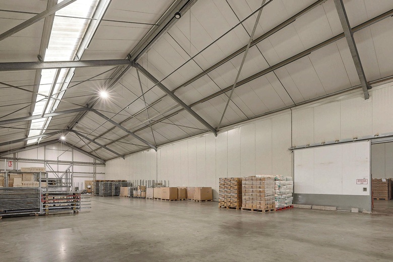 BedrijfsruimteaanPoelweg 12<br/> inDe Kwakel