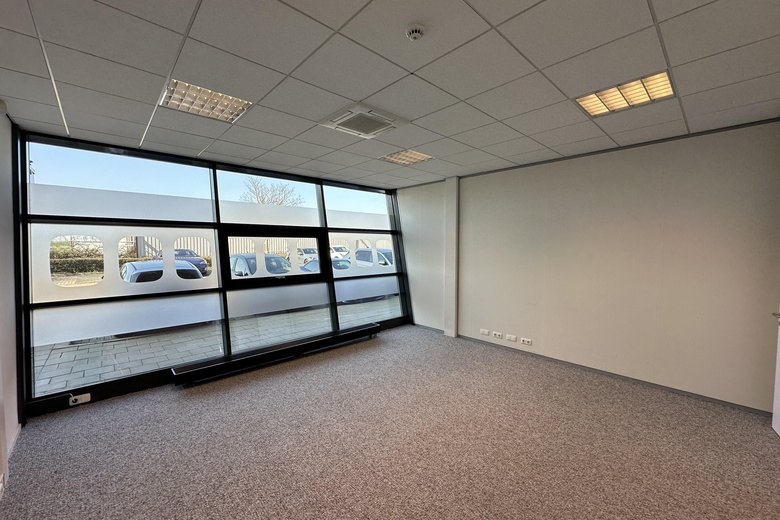 KantoorruimteaanEmoeweg 5<br/> inLelystad KantoorruimteaanEmoeweg 5<br/> inLelystad