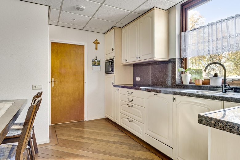 BedrijfsruimteaanVenloseweg 111<br/> inHorst