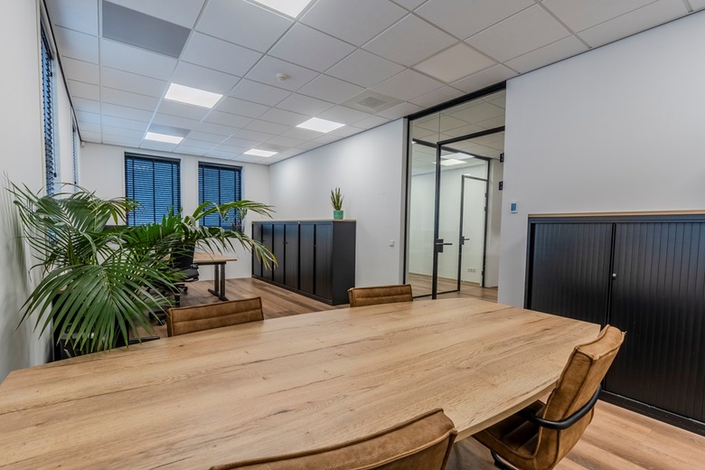 KantoorruimteaanWarwickstraat 15<br/> inSteenbergen KantoorruimteaanWarwickstraat 15<br/> inSteenbergen