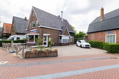 Bekijk foto 2 van Stationsweg 31