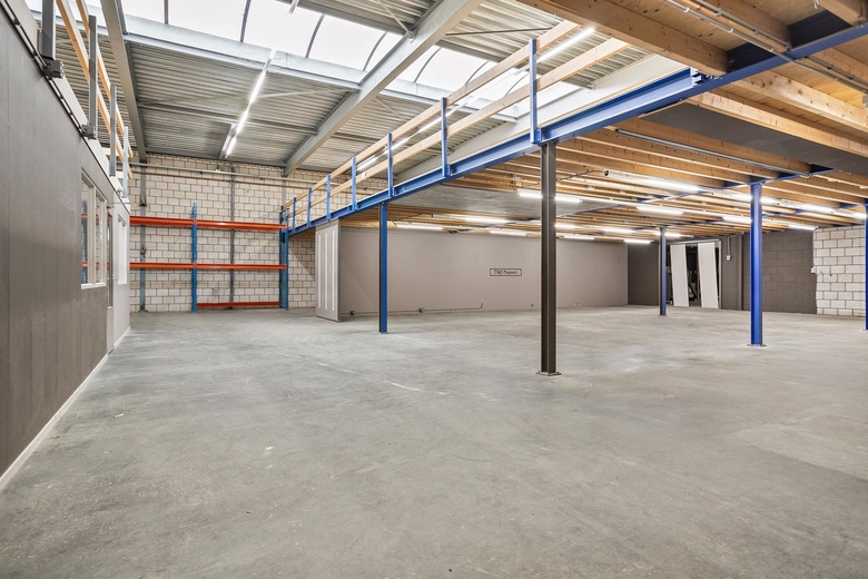 BedrijfsruimteaanRijnstraat 18 A<br/> inOss BedrijfsruimteaanRijnstraat 18 A<br/> inOss