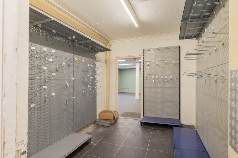 WinkelruimteaanHoofdstraat 144<br/> inSassenheim