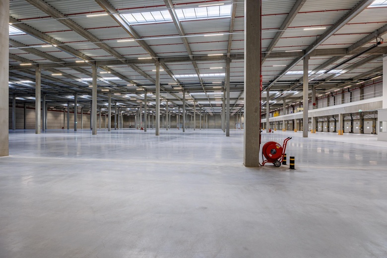 BedrijfsruimteaanRietgraaf 10 - 12<br/> inOosterhout