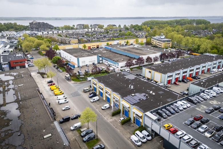 BedrijfsruimteaanAmbachtsweg 52 b<br/> inHuizen