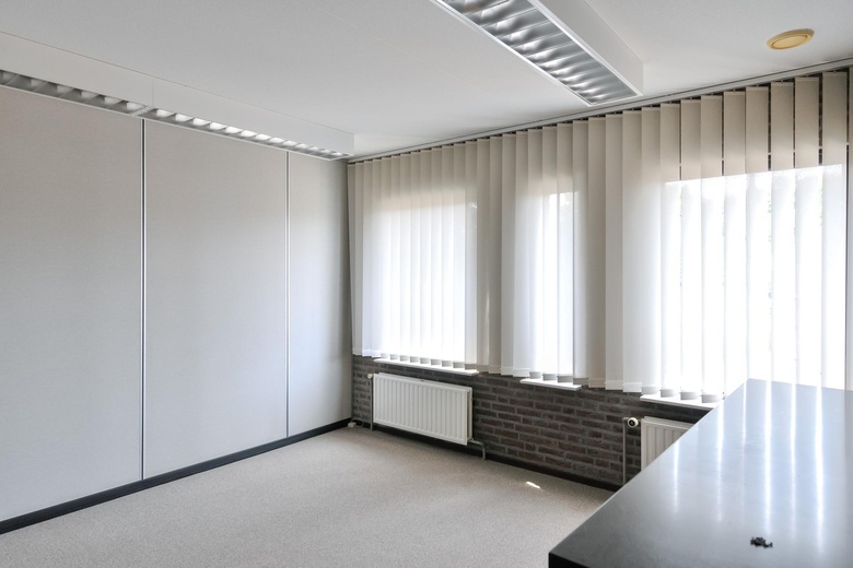 BedrijfsruimteaanHoofdstraat 11<br/> inLottum BedrijfsruimteaanHoofdstraat 11<br/> inLottum