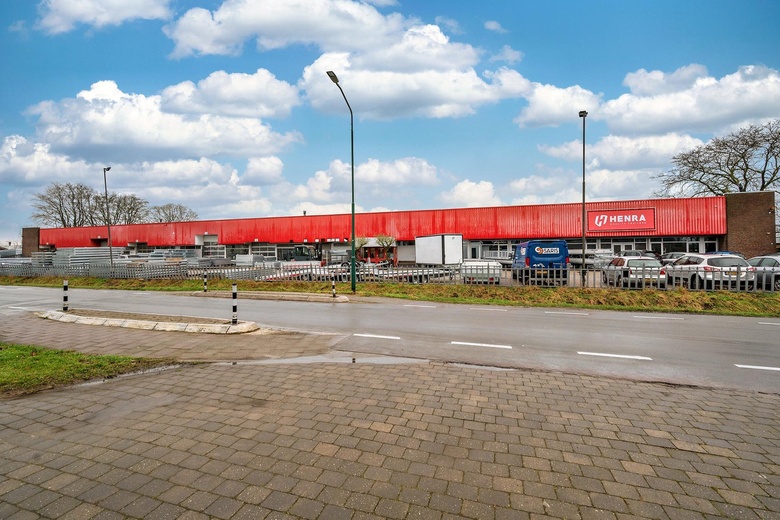 BedrijfsruimteaanOploseweg 10<br/> inOverloon BedrijfsruimteaanOploseweg 10<br/> inOverloon