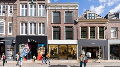 Bekijk foto 1 in  aan de  in 