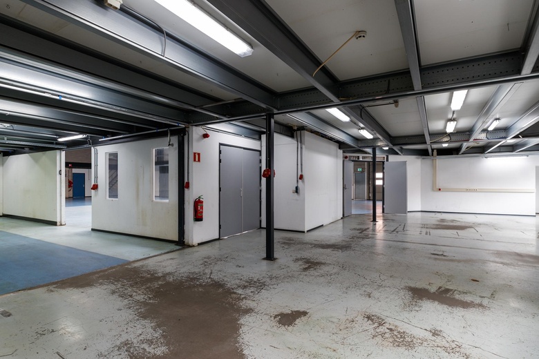 BedrijfsruimteaanBergveste 12<br/> inHouten BedrijfsruimteaanBergveste 12<br/> inHouten