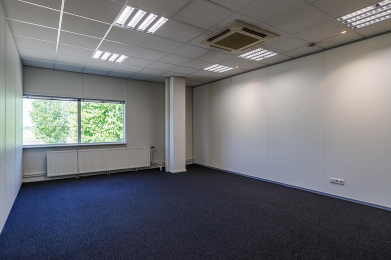 KantoorruimteaanMeidoornkade 18<br/> inHouten