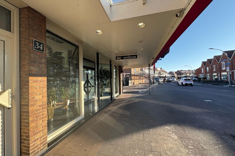 WinkelruimteaanBurgemeester van Baarstraat 34<br/> inVolendam WinkelruimteaanBurgemeester van Baarstraat 34<br/> inVolendam