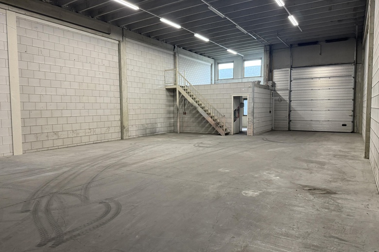 BedrijfsruimteaanEverdenberg 123 - 125<br/> inOosterhout BedrijfsruimteaanEverdenberg 123 - 125<br/> inOosterhout