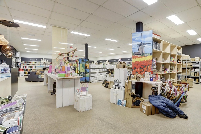 BedrijfsruimteaanAmbachtsstraat 32<br/> inWinterswijk BedrijfsruimteaanAmbachtsstraat 32<br/> inWinterswijk