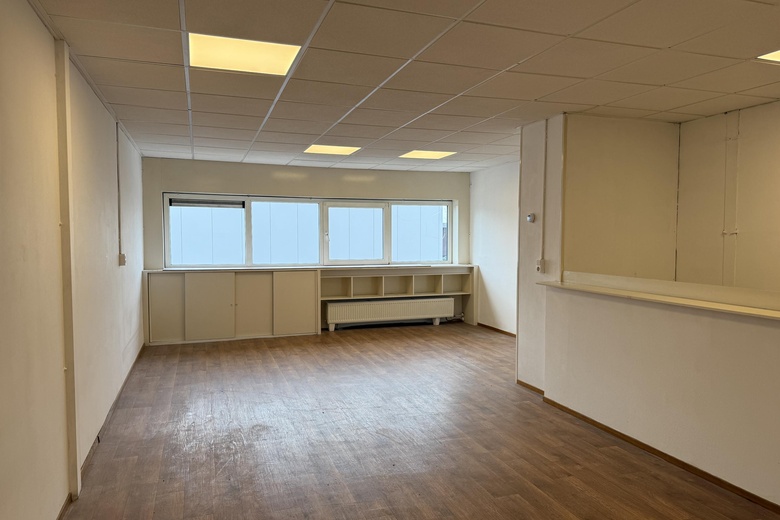 BedrijfsruimteaanRosbayerweg 131<br/> inWormerveer