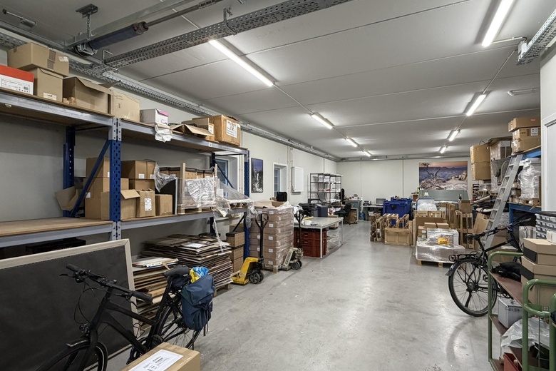 BedrijfsruimteaanJulianaweg 200 a<br/> inVolendam