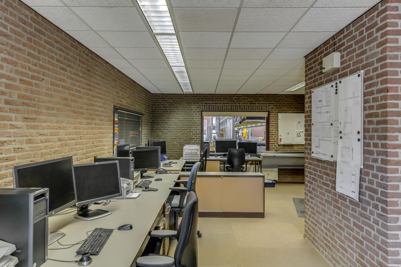 BedrijfsruimteaanHoofdstraat 11<br/> inLottum BedrijfsruimteaanHoofdstraat 11<br/> inLottum