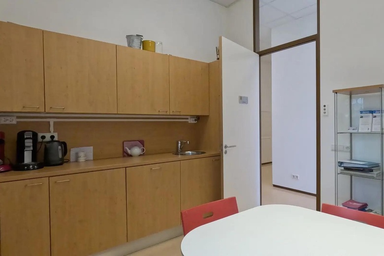 KantoorruimteaanOranjelaan 96 B<br/> inLisse