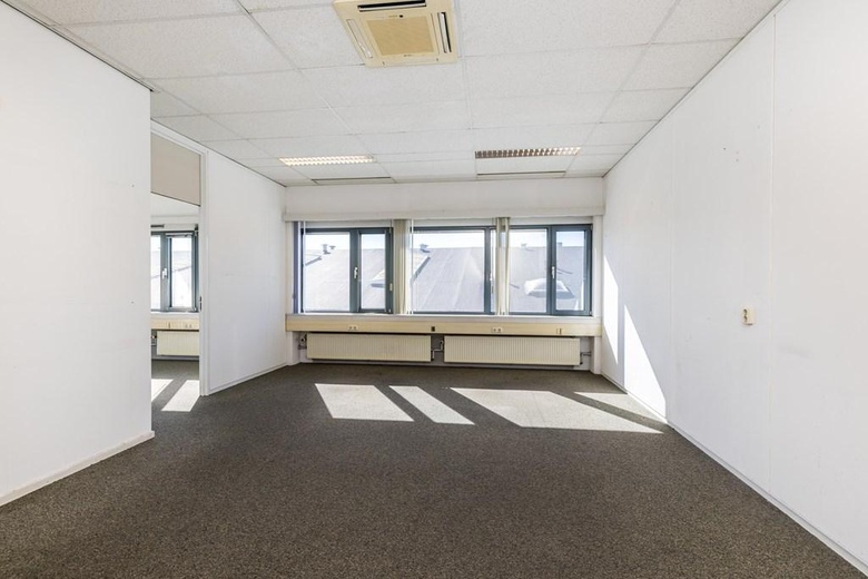 KantoorruimteaanMozartlaan 3<br/> inMaassluis KantoorruimteaanMozartlaan 3<br/> inMaassluis