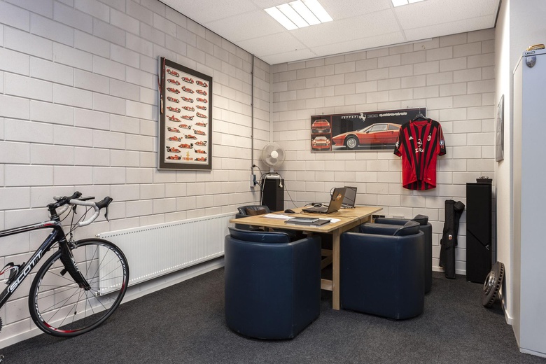 BedrijfsruimteaanMetaalstraat 18 d<br/> inHaaksbergen BedrijfsruimteaanMetaalstraat 18 d<br/> inHaaksbergen