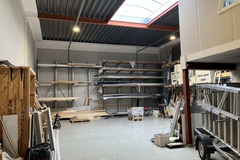 BedrijfsruimteaanPeppelkade 13 c<br/> inHouten BedrijfsruimteaanPeppelkade 13 c<br/> inHouten