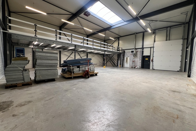 BedrijfsruimteaanAmbachtsstraat 6<br/> inZuid-Beijerland