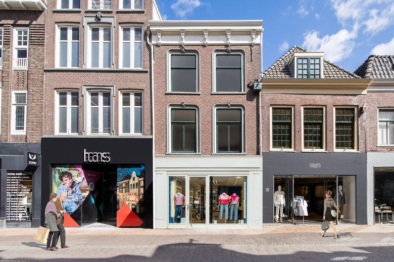 Bekijk foto 1 in  aan de  in 