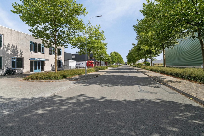 BedrijfsruimteaanVan Leeuwenhoekstraat 32<br/> inHarderwijk BedrijfsruimteaanVan Leeuwenhoekstraat 32<br/> inHarderwijk